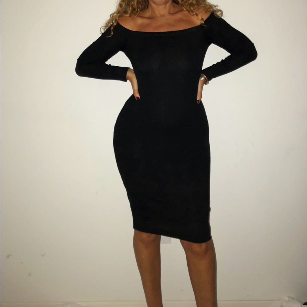 Brand New 🔥Black Off Shoulder Bodycon Dress 👗 - Picture 3 of 6